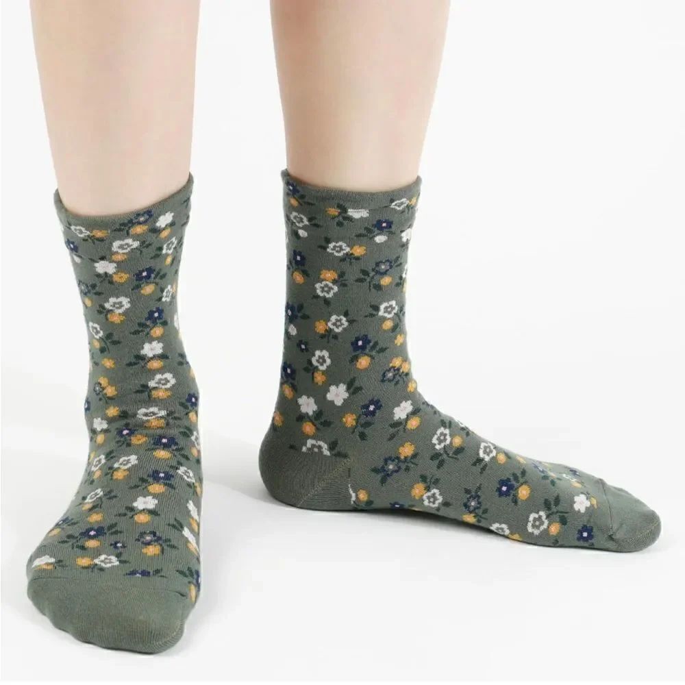 Floral Sock Set 🌸 - Picture 4 of 7